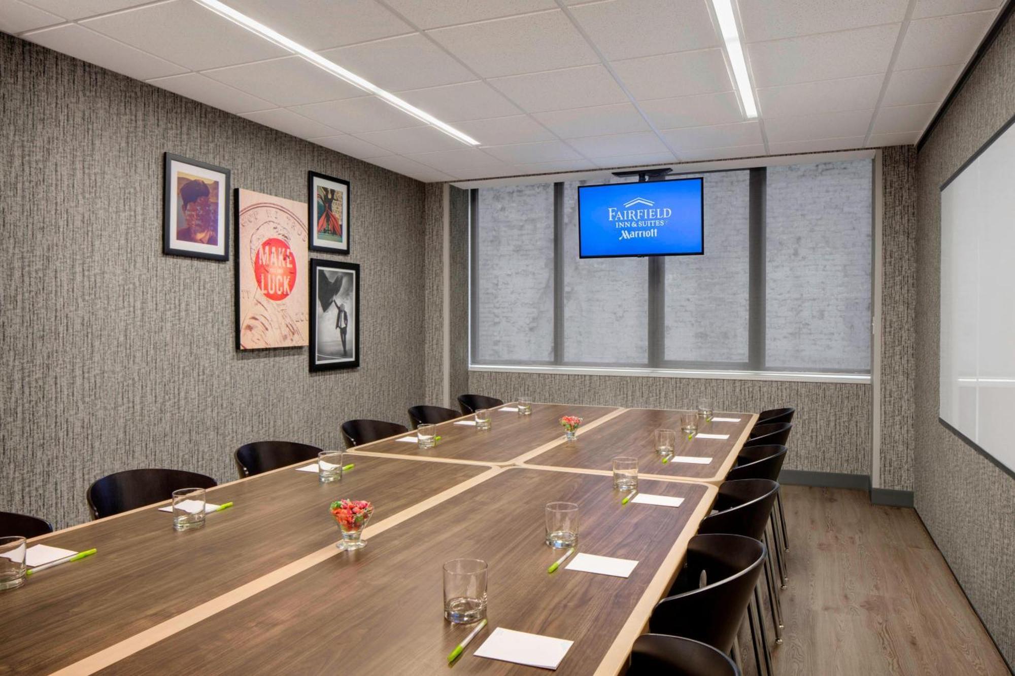 Fairfield Inn And Suites Chicago Downtown/ Magnificent Mile Exteriör bild